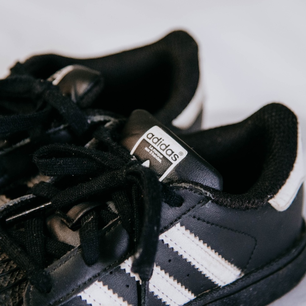 Kids Size 8 Adidas Sneakers | Black & White